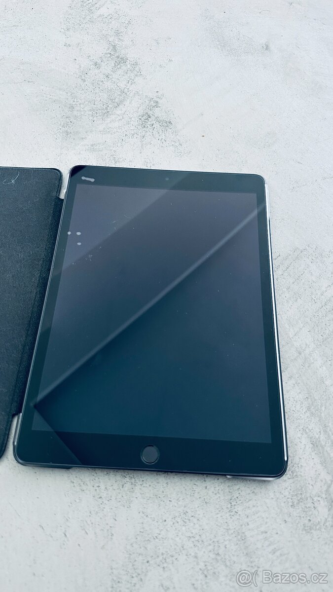 Apple iPad 10,2" Wi-Fi 256GB - vesmírně šedá