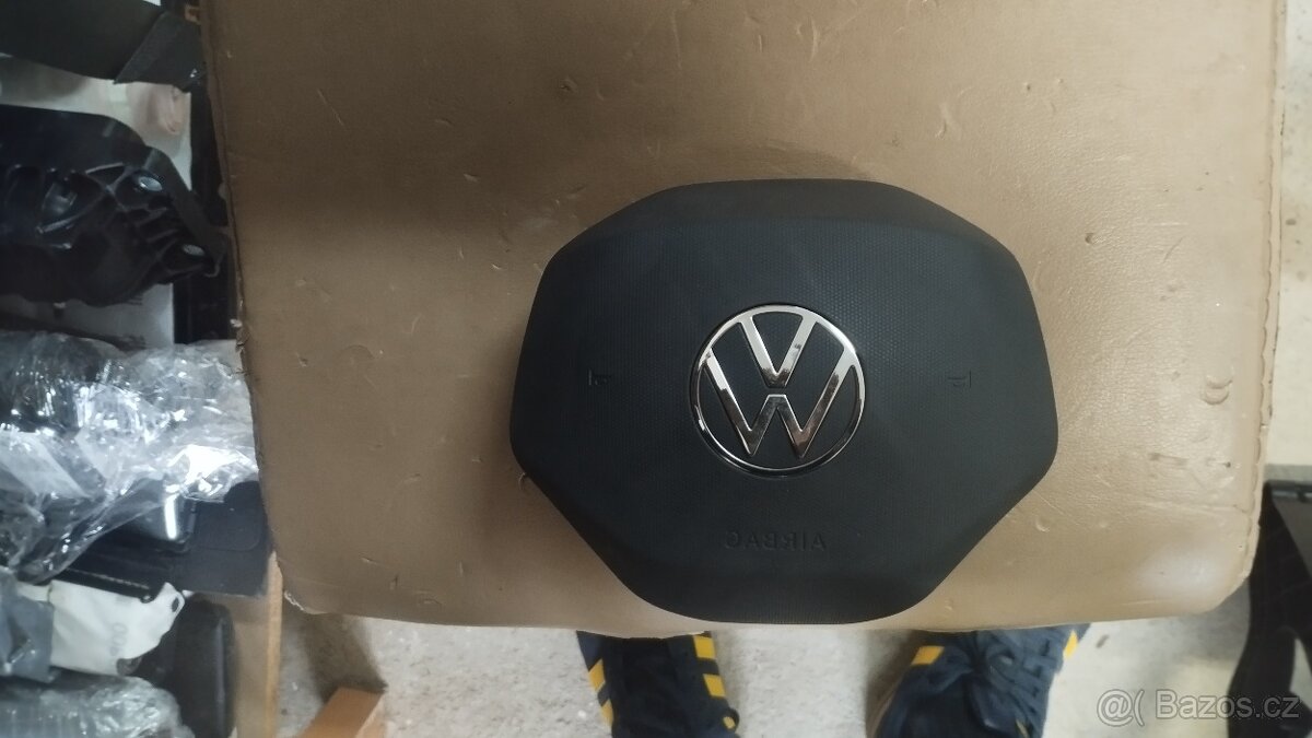 Airbag řidiče Volkswagen golf 8