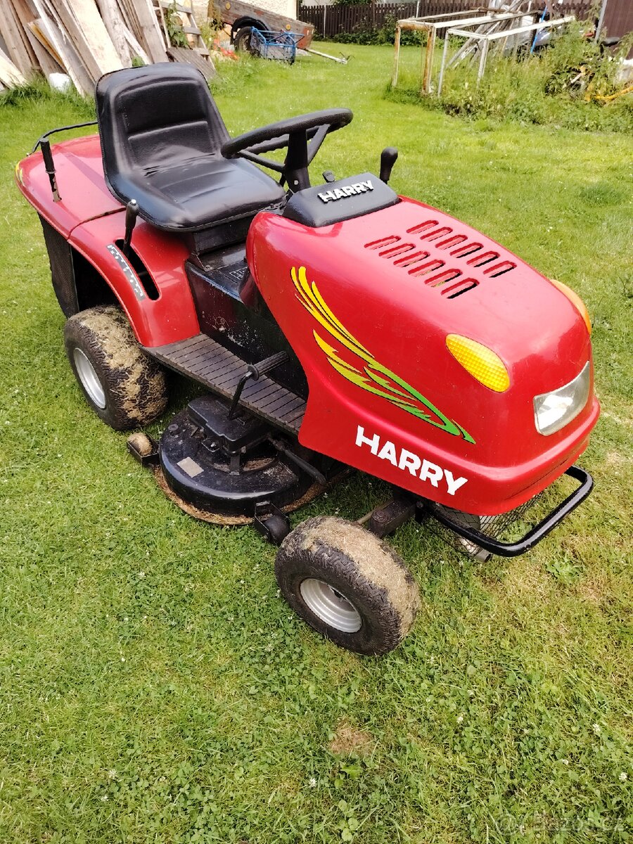 Zahradní traktor