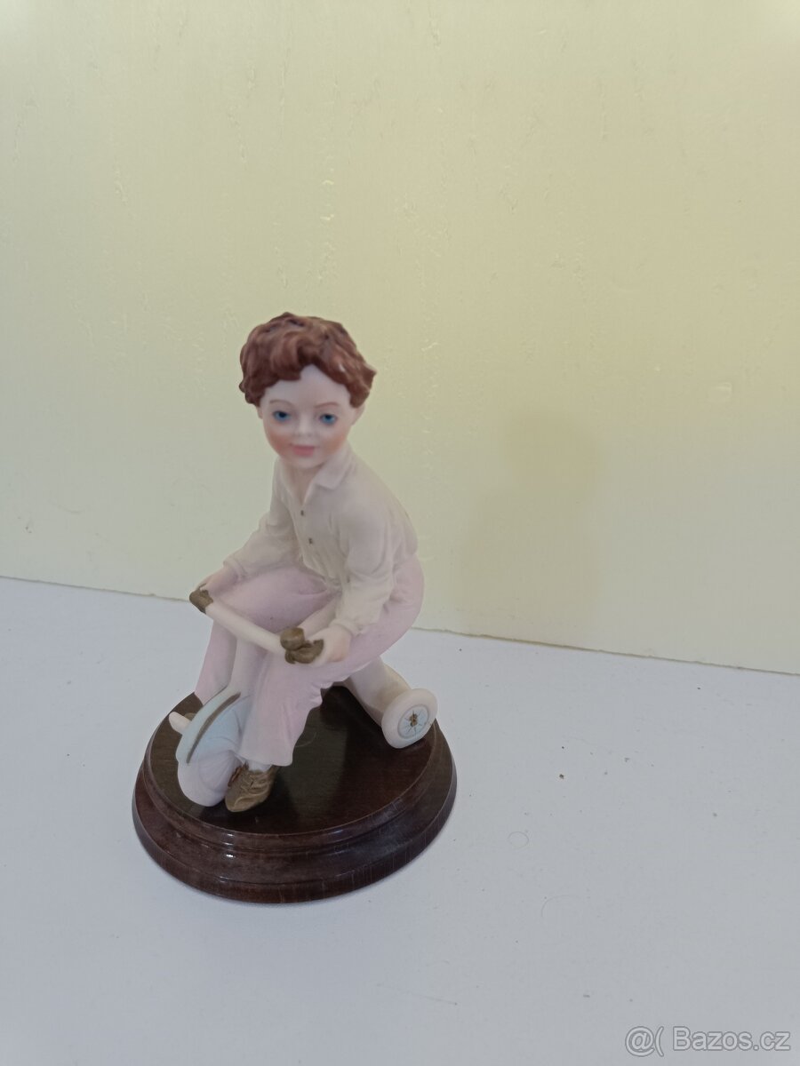 Socha Capodimonte Italie. výš.17cm.