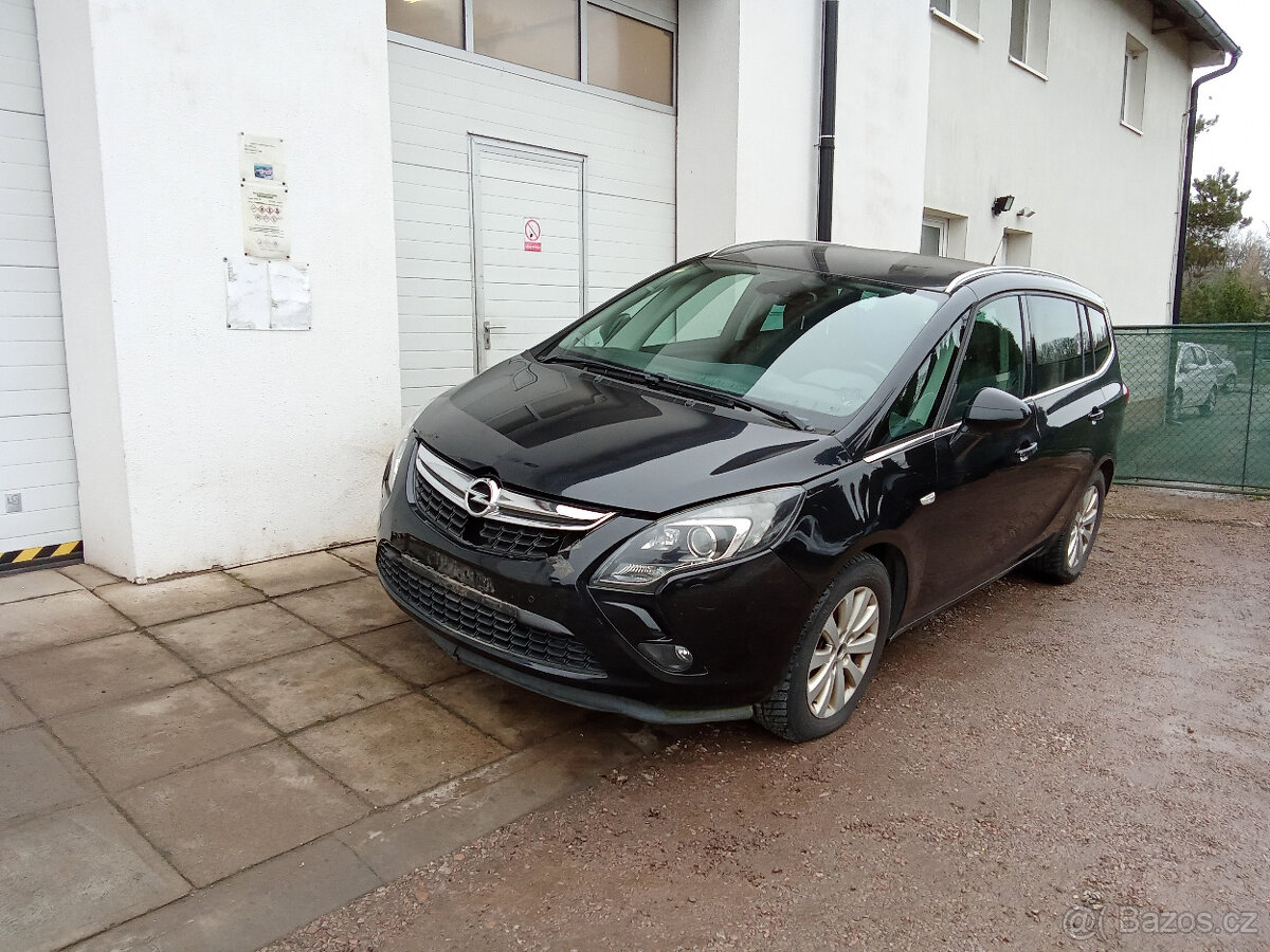 Opel Zafira C 2,0 CDTi 2,0 121kw - náhradní díly