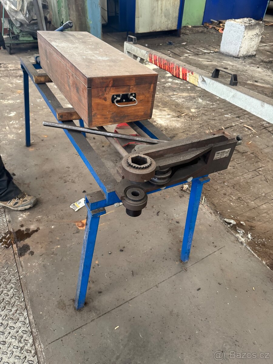 Ruční ohýbačka trubek UNIT PLUS TR 35–60 (typ XOTR 60) – kom