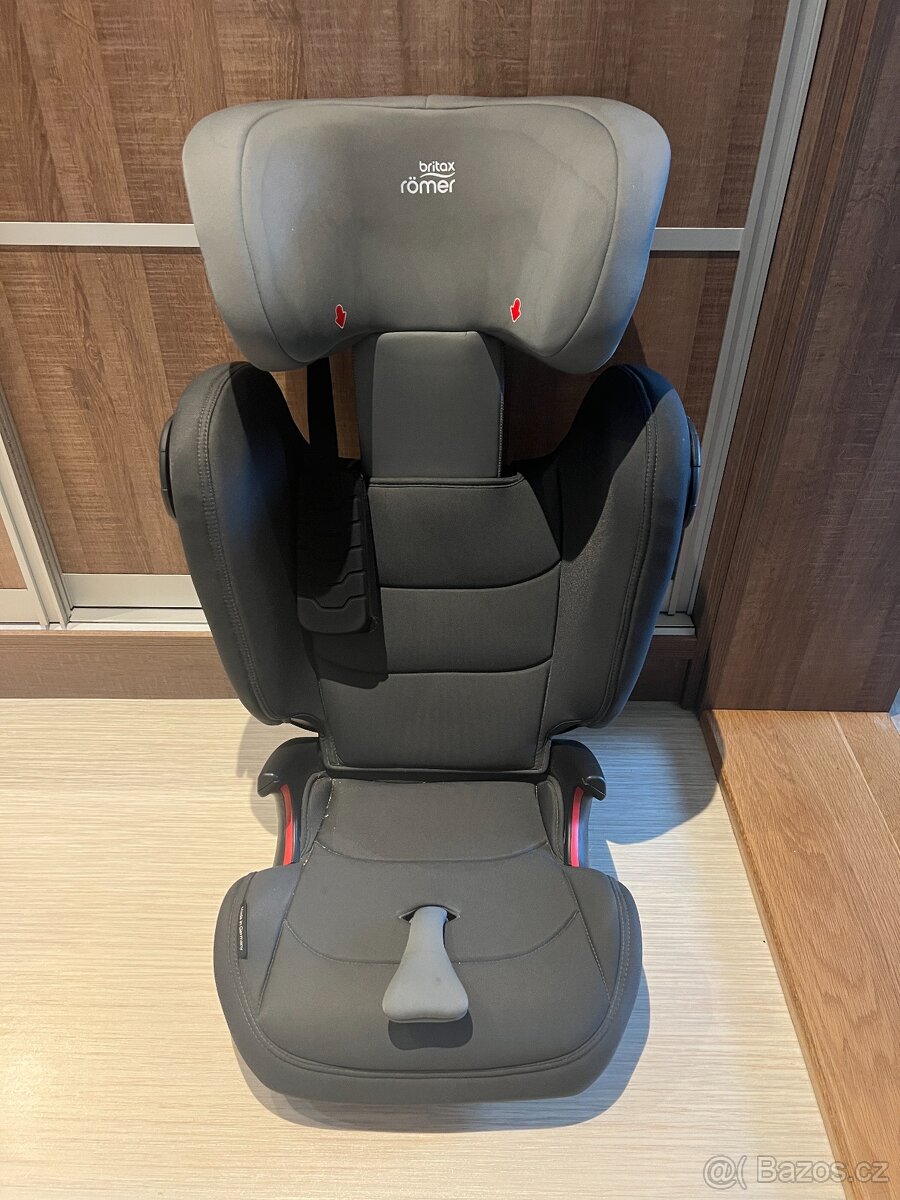 Autosedačka Britax Romer Kidfix III S 15-36 kg