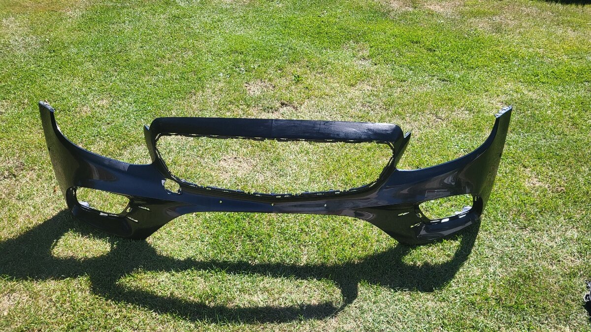 Nárazník predni W213