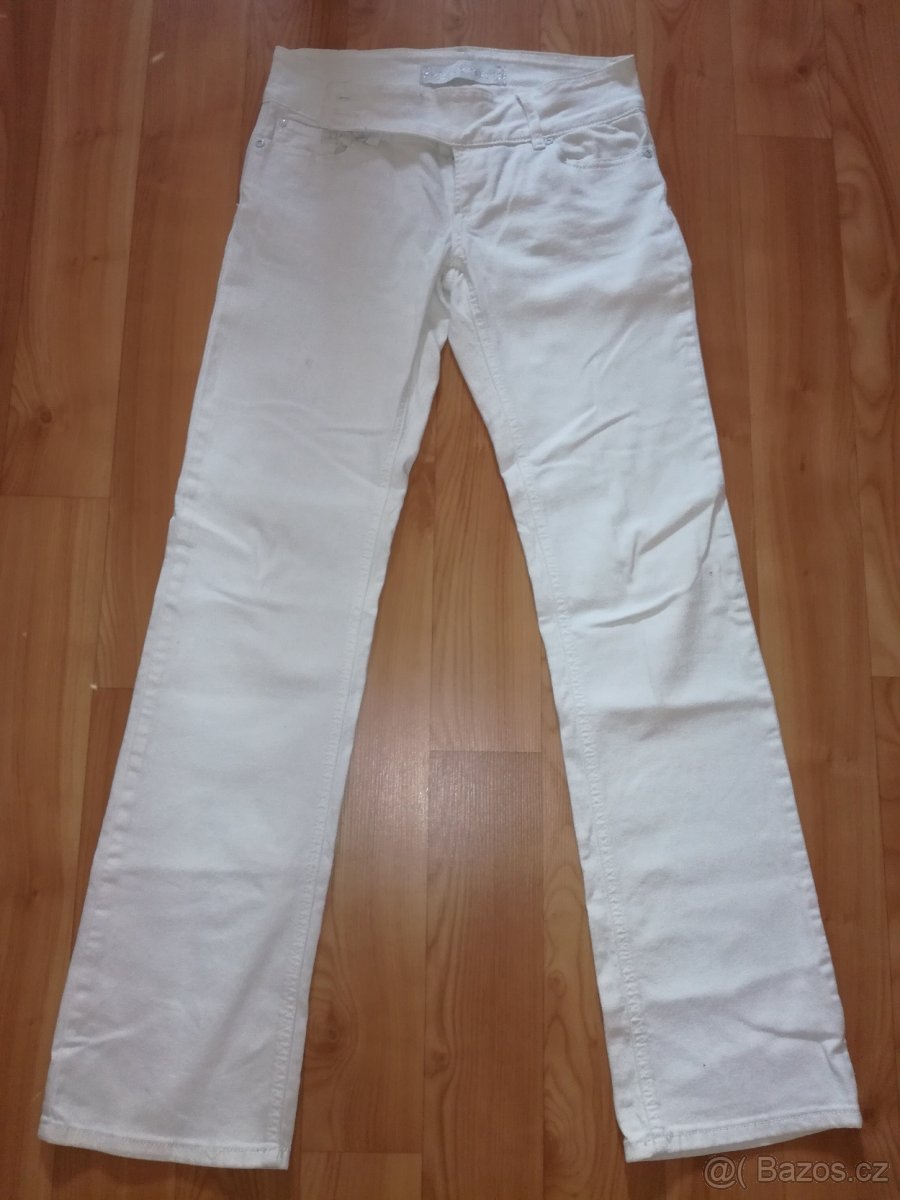 Bílé kalhoty