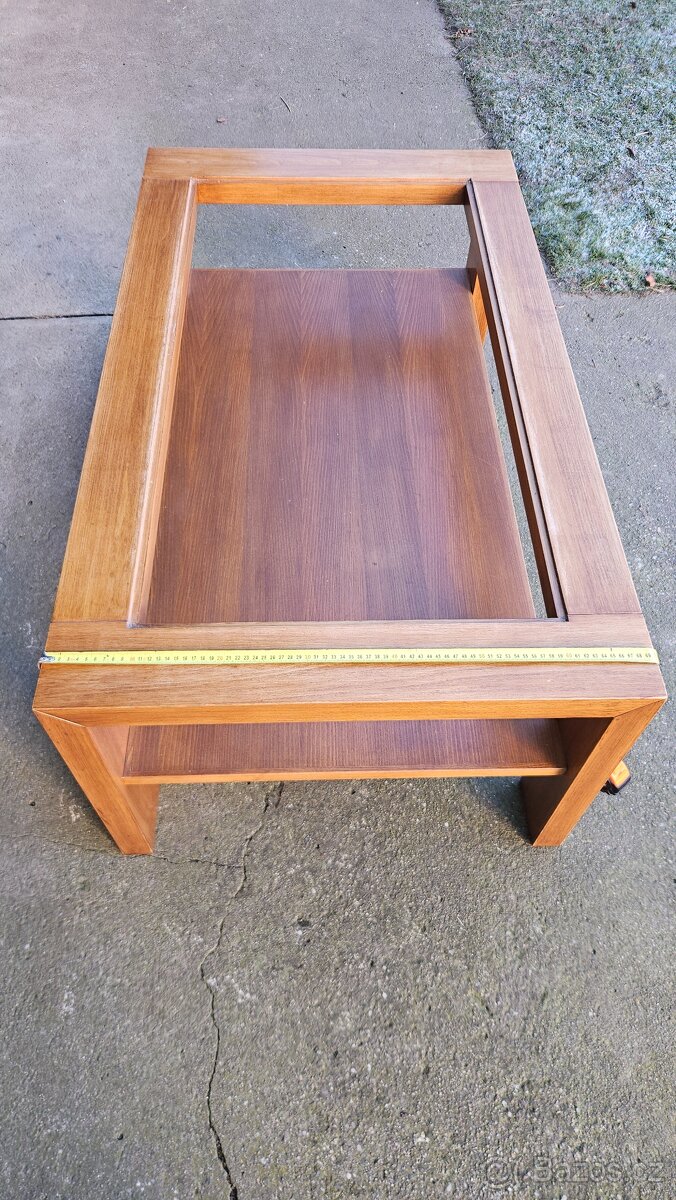 Prodám konferenční stolek