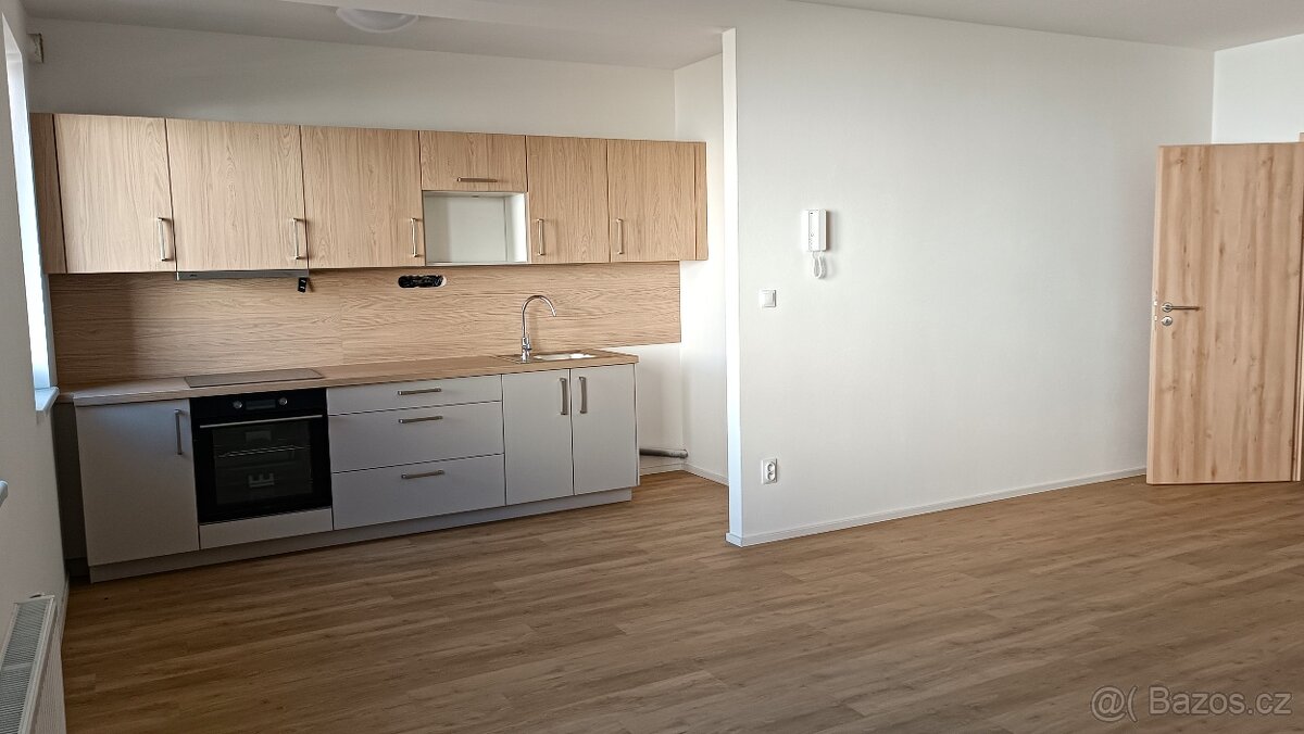 Pronájem bytu 1+kk Uherský Brod