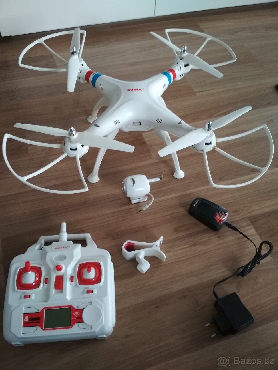 Dron SYMA X8W