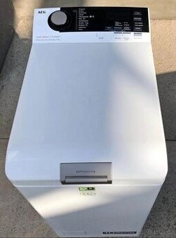 Vrchem plněna pračka AEG TŘIDY A+++ 7 kg prádla 1400