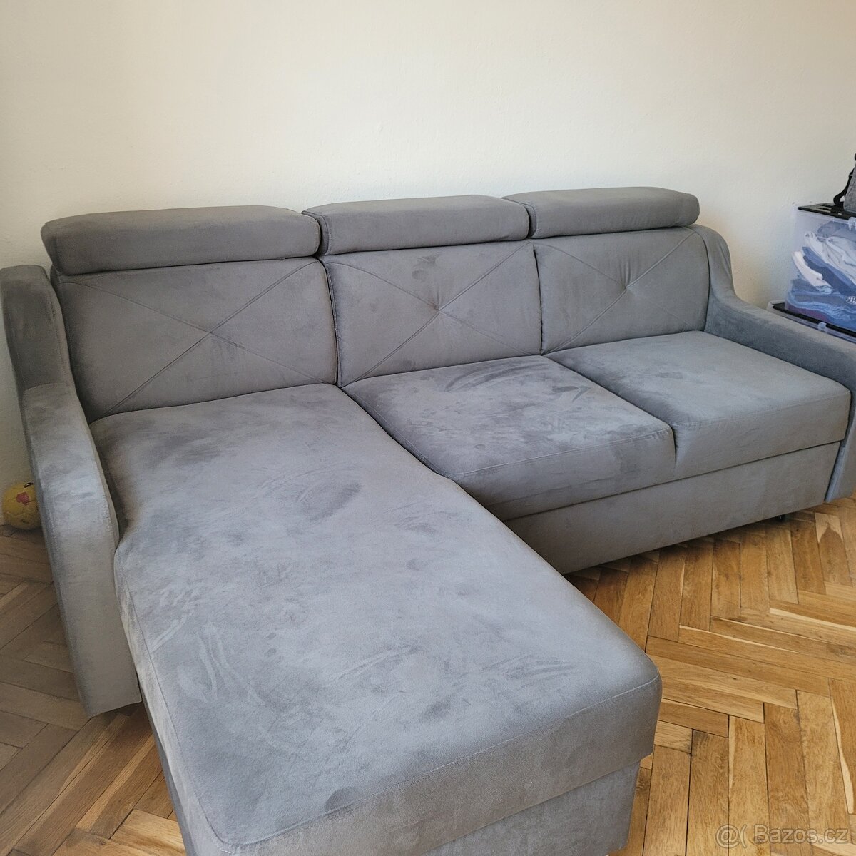 Moderní šedá rohová sedačka