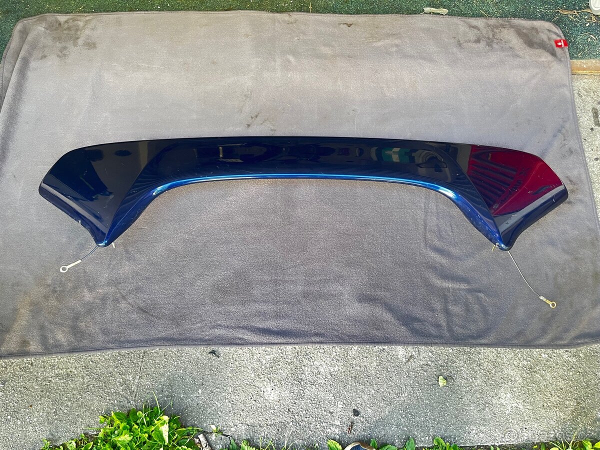 Subaru impreza křídlo / spoiler