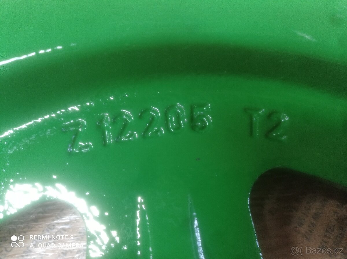 John Deere Z12205