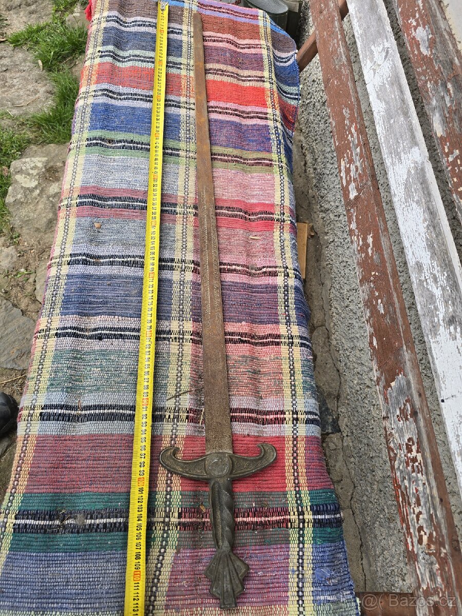 Stary krasny velký Meč / Šavle/ Kord