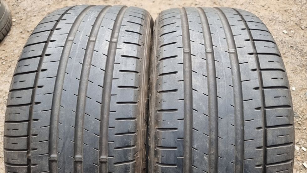 Letní pneu 245/45/17 Falken
