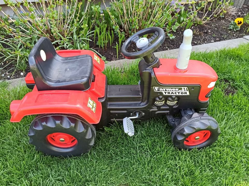 Šlapací traktor