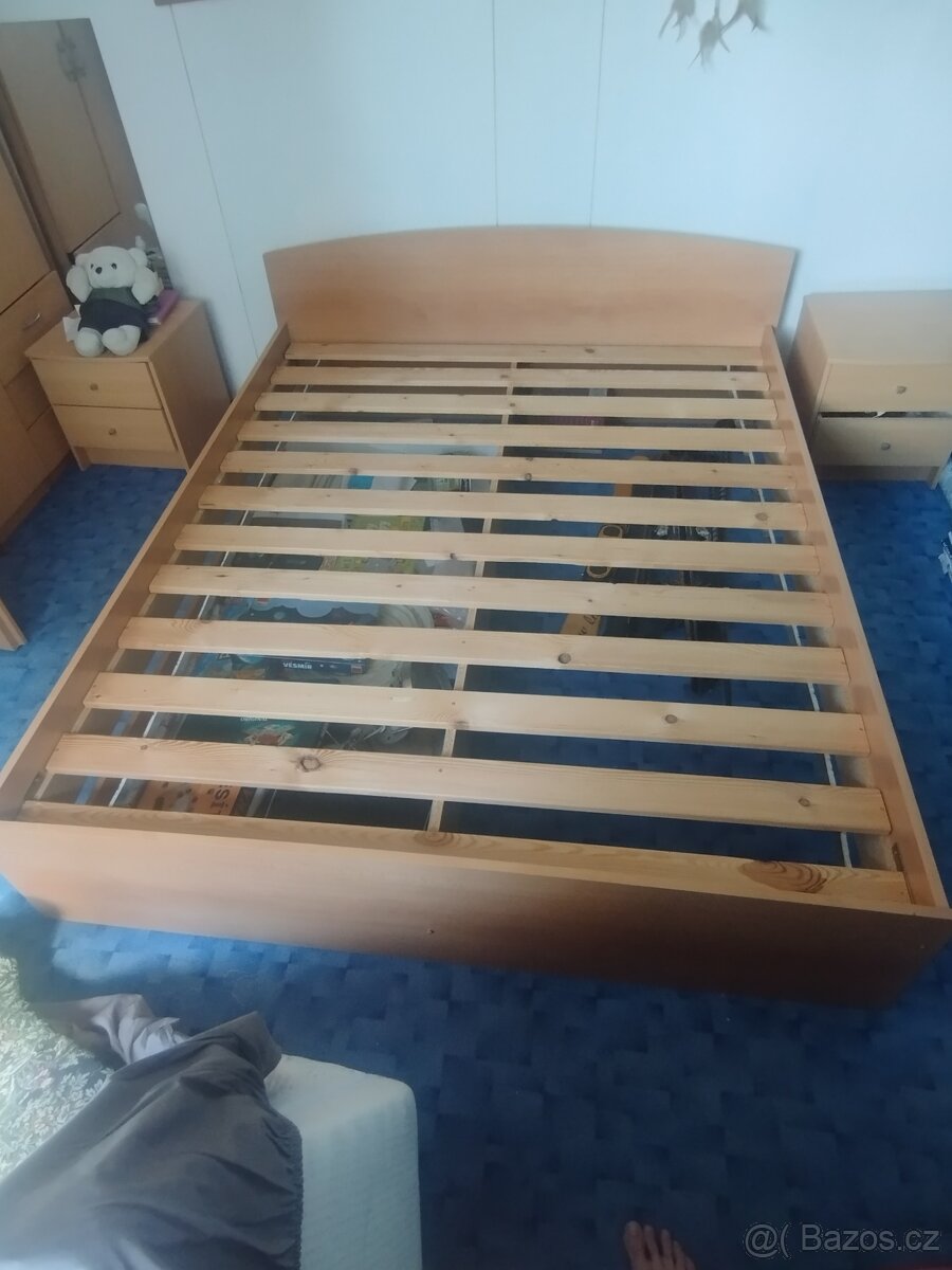 Rám postele 160x200 + rošt+ úložný prostor