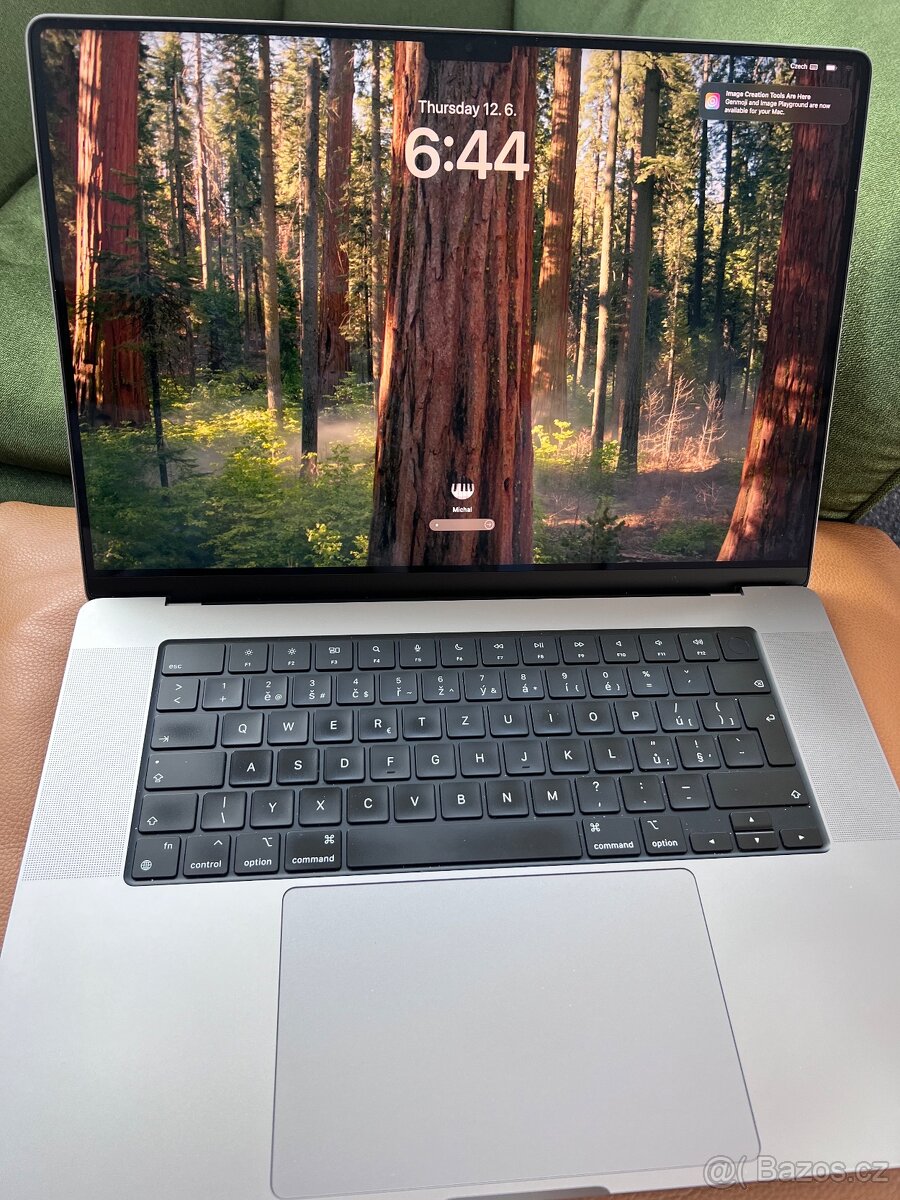 Prodám MacBook Pro 16" (M1 Max, 32 GB RAM, 1 TB SSD) A2485