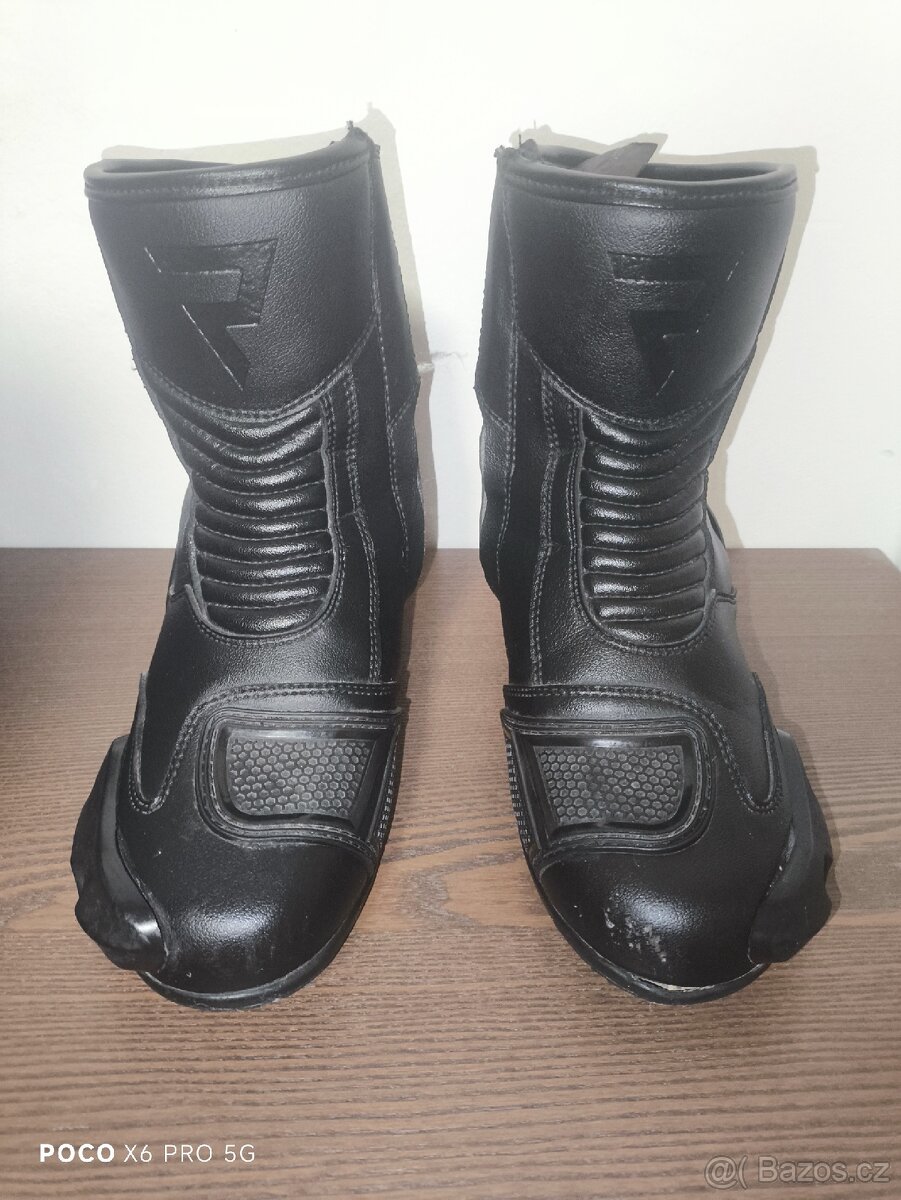 Menší motoboty - Rebelhorn