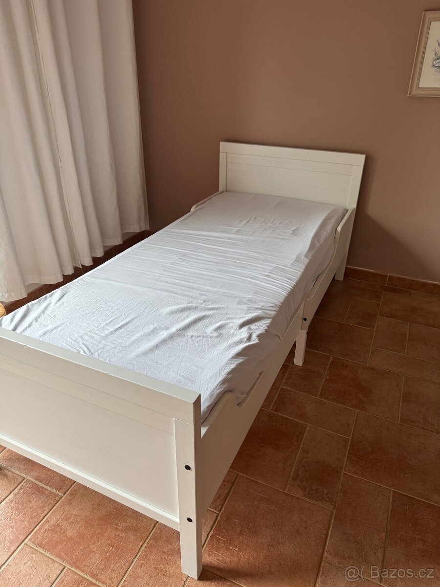 Starší postel ikea dětská