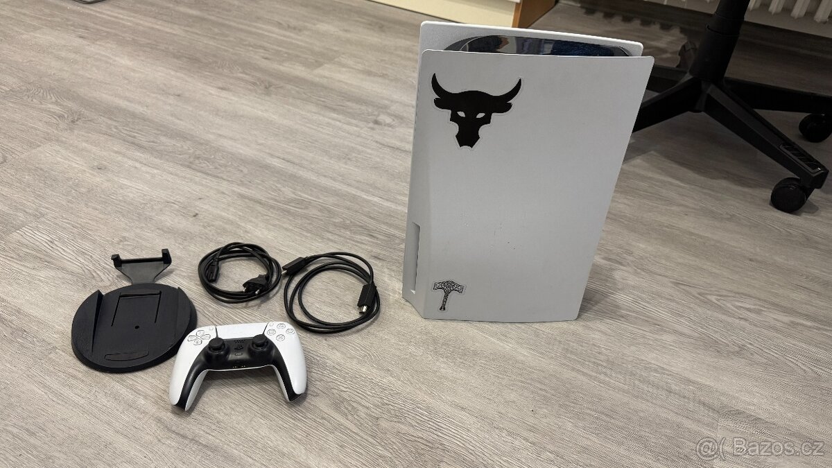 Prodám Playstation 5 s mechanikou