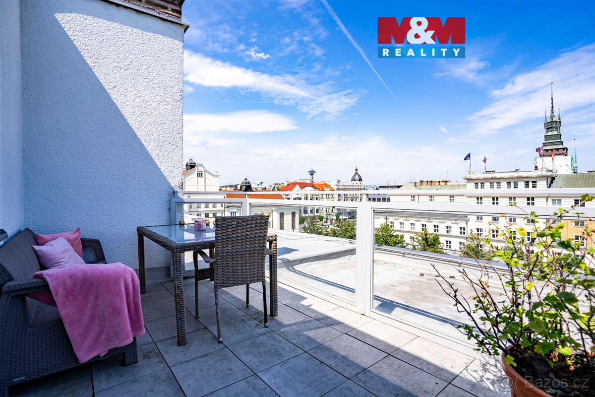 Pronájem bytu 1+kk, terasa, Pardubice, ul. Smetanovo náměstí