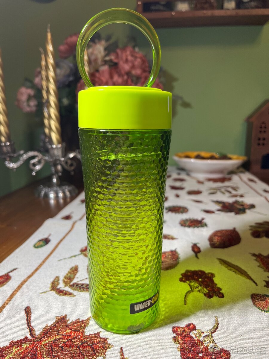 NOVÁ láhev na vodu - čaj