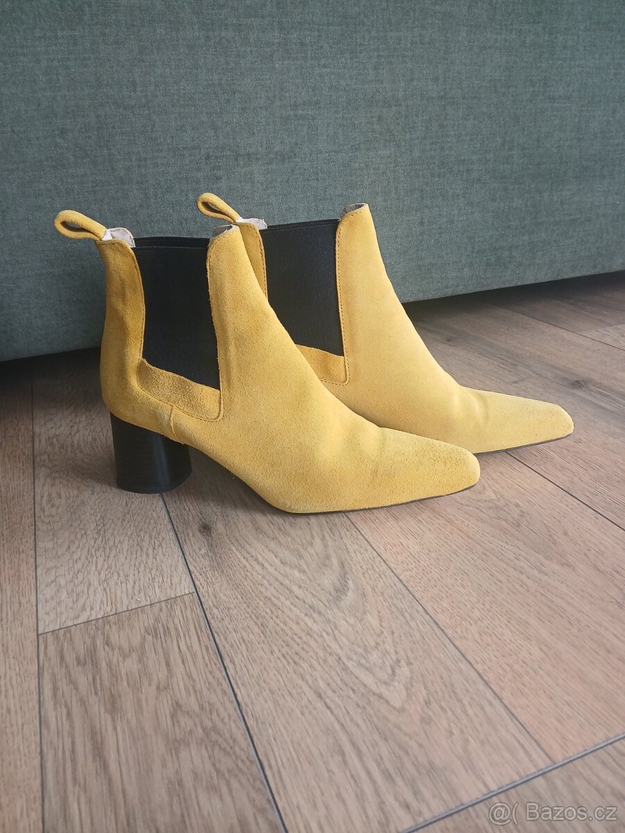 Dámské kotníkové boty celokožené vel. 37