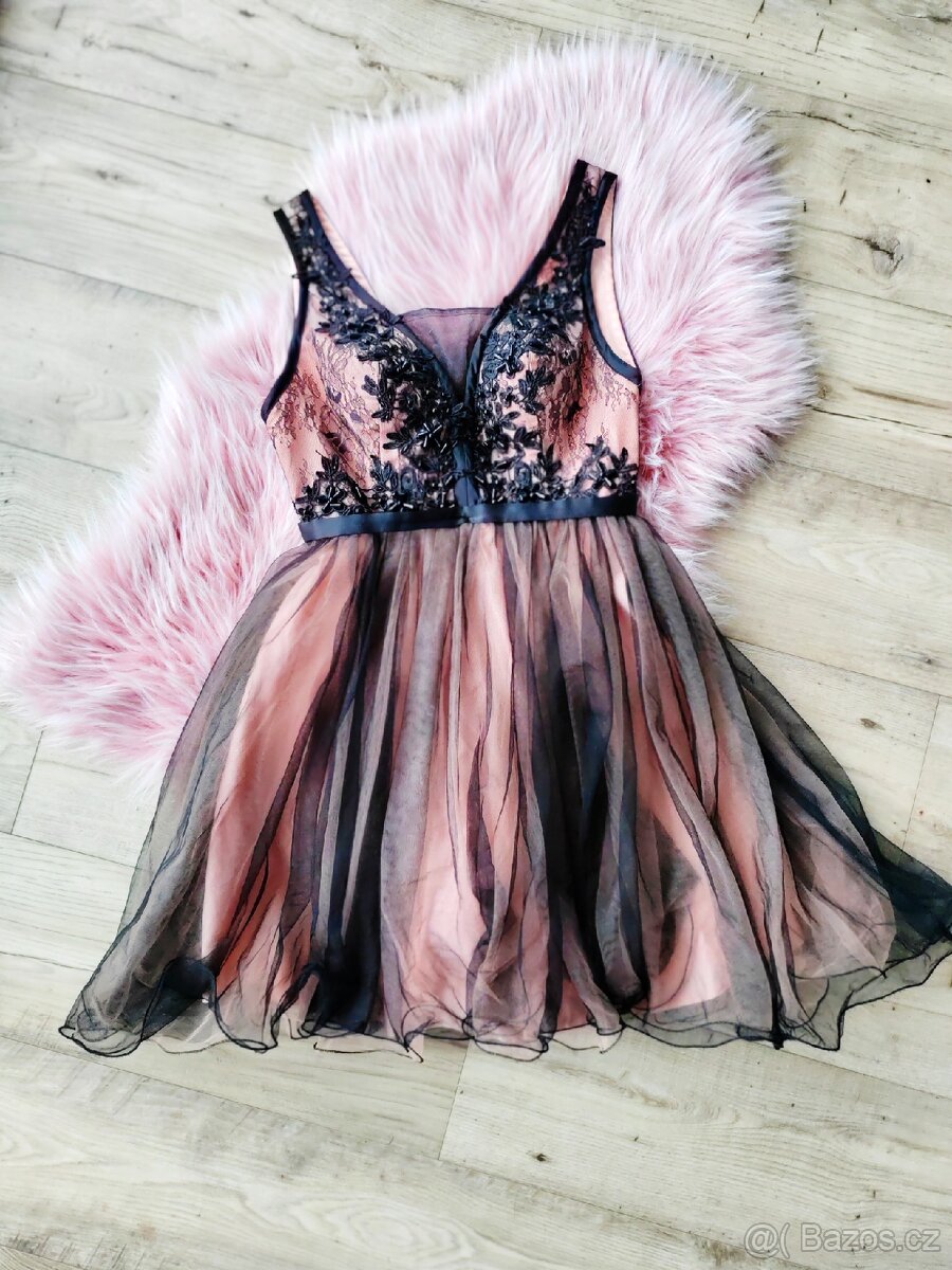 Nádherné plesové šaty flower by charms Paris