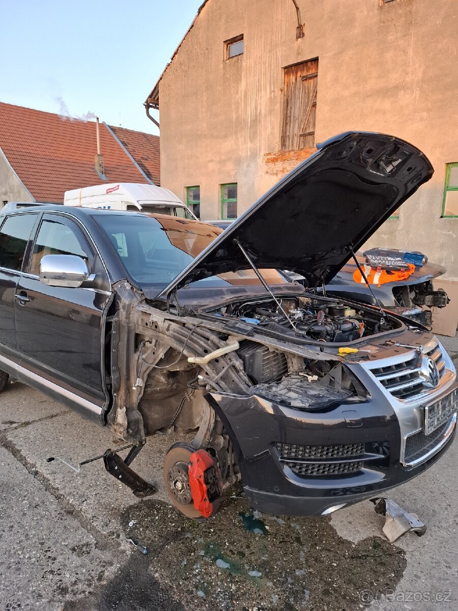 Náhradní díly Volkswagen Touareg 3.0 D / 2007 rok /