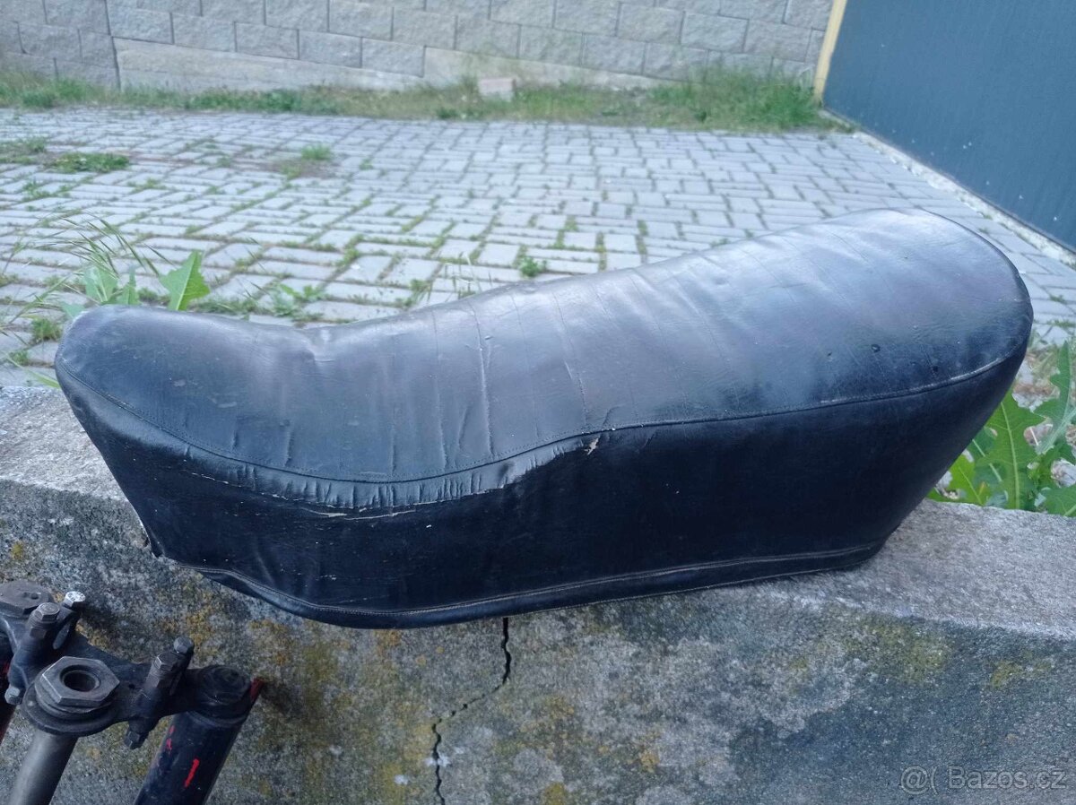 Prodám díly  Plechy rám Jawa