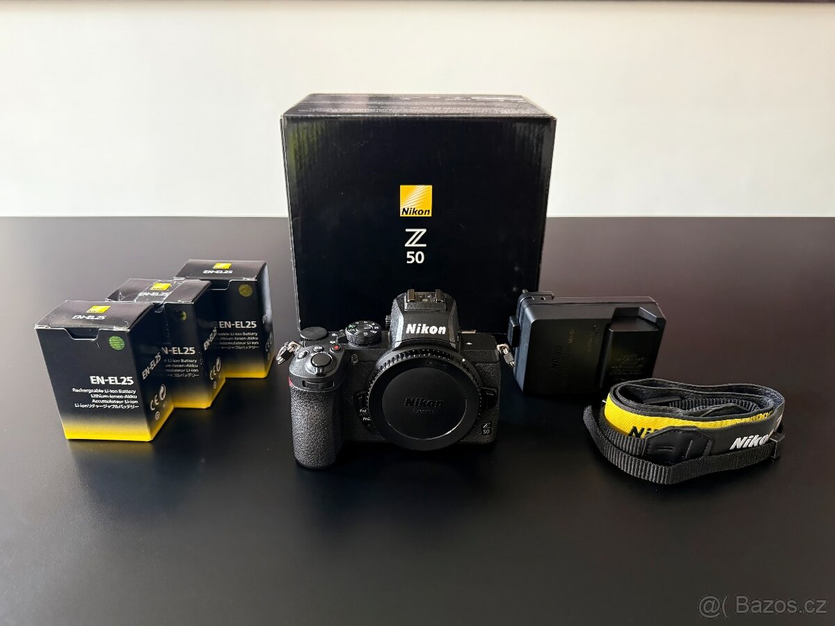 Fotoaparát Nikon Z50 - JAKO NOVÝ + 3x orig. bater.