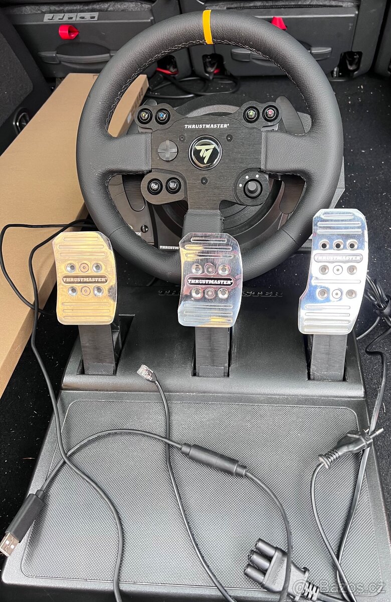 Thrustmaster TX Racing Wheel Leather pro Xbox a PC