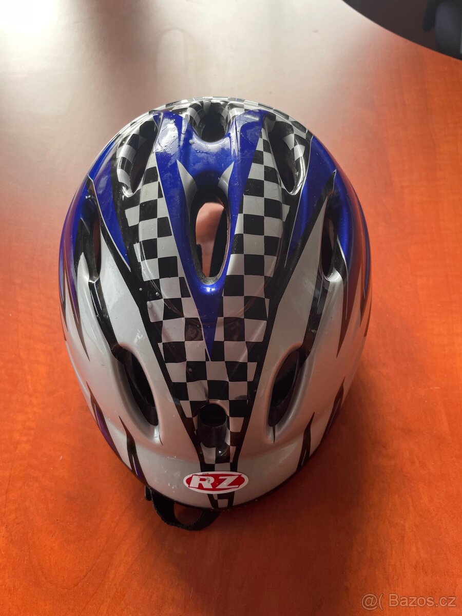 Cyklistická helma Pluto