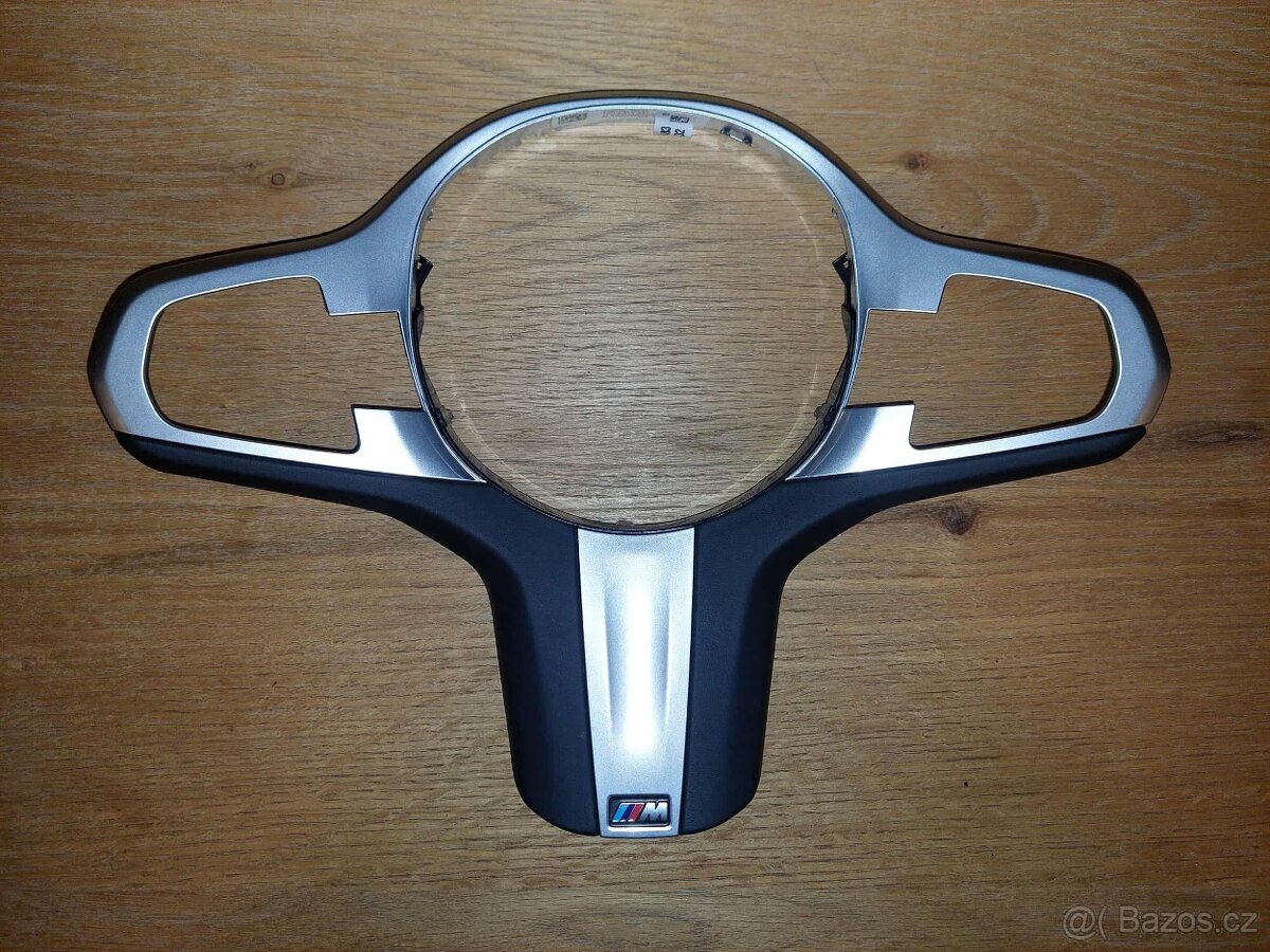 Dekorační lišta volantu M Sport