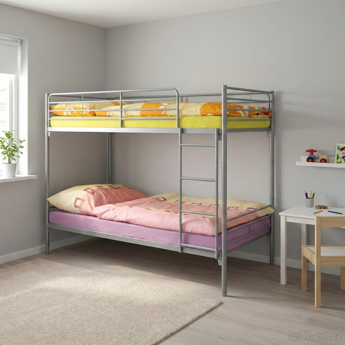 Palanda NOVÁ, patrová kovová postel a matrace