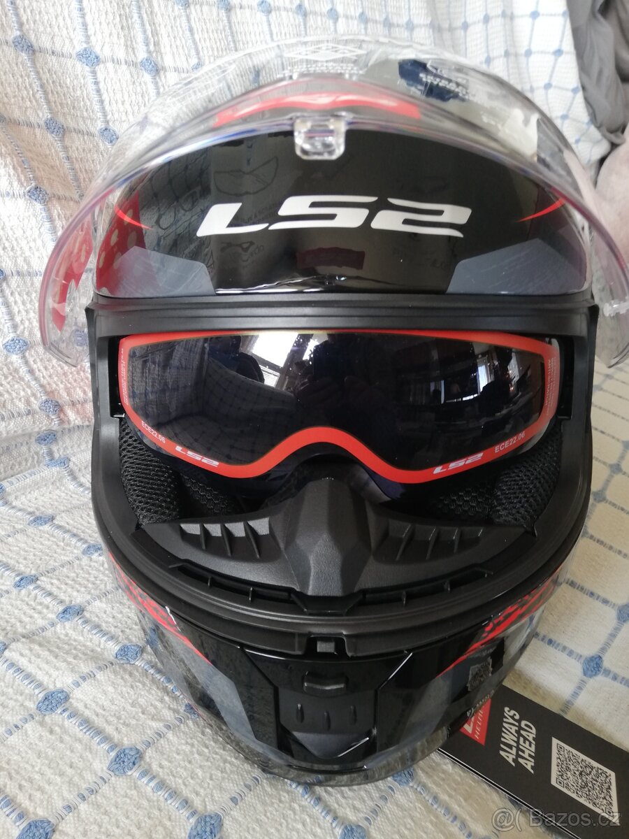Nova helma LS2