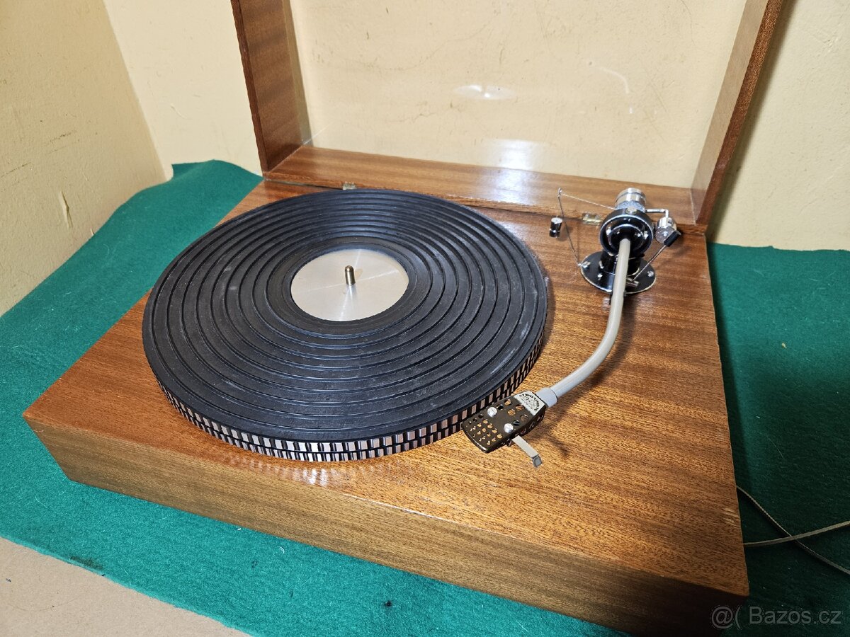 HiFi gramofon. Nedodělaný, nepoužitý