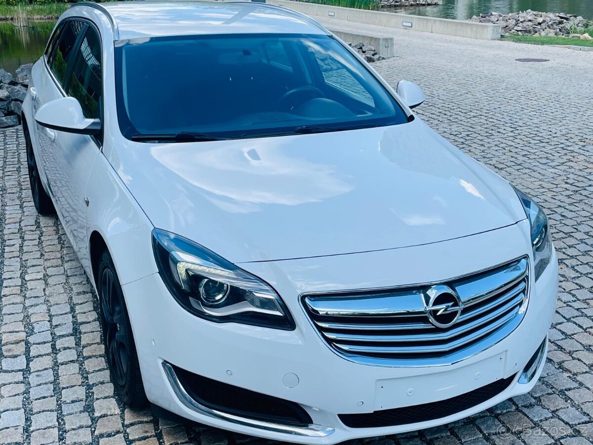 Opel Insignia 2.0D 103KW MANUÁL VÝHŘEV SERVISKA BEZ AD BLUE