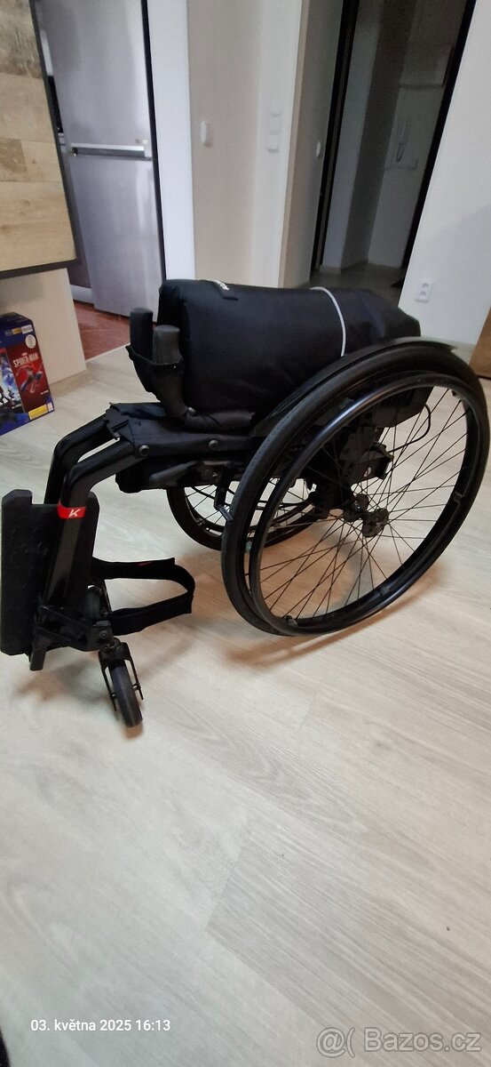 Invalidní vozík