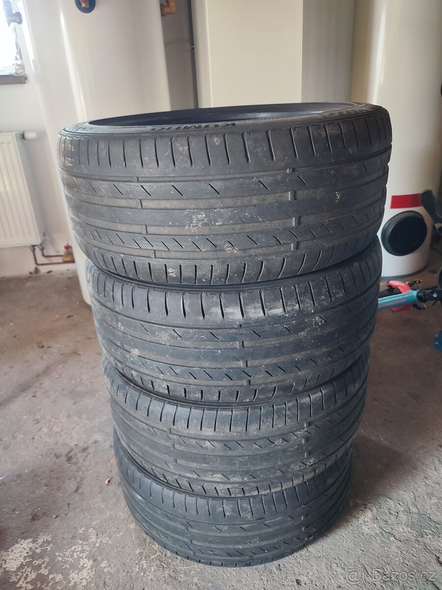 Letní pneumatiky Kumho245/40 ZR18 98Y
