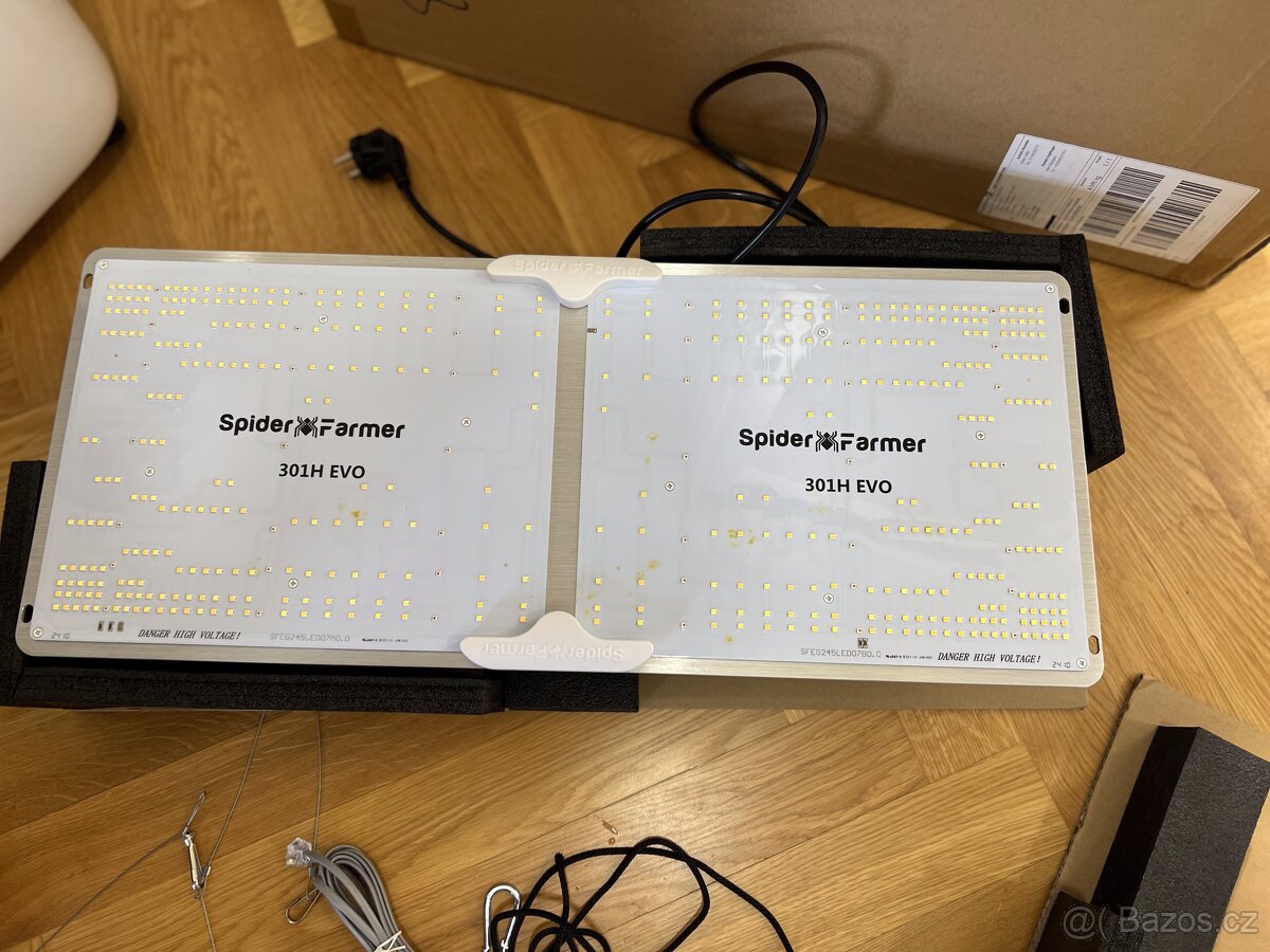 200W LED pěstební světlo – grow light - Hydroponické světlo