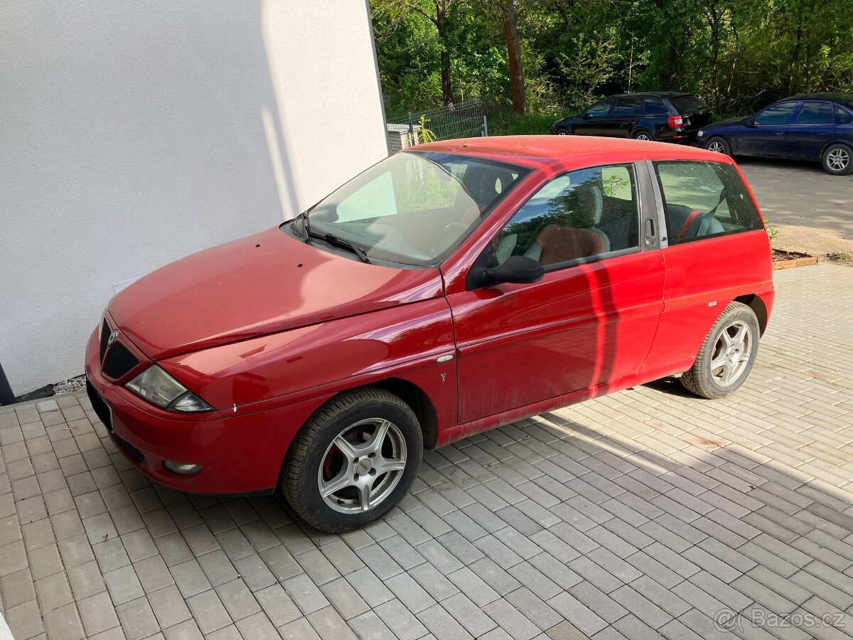 Prodám Lancia Y (Ypsilon), objem 1,2, r.v. 2002