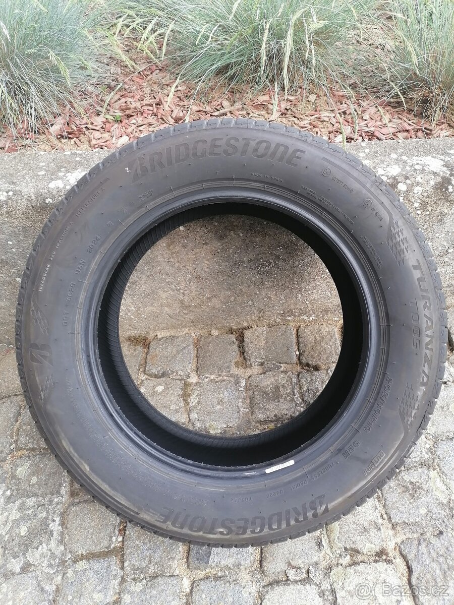Prodám letní pneumatiky Bridgestone Turanza T005