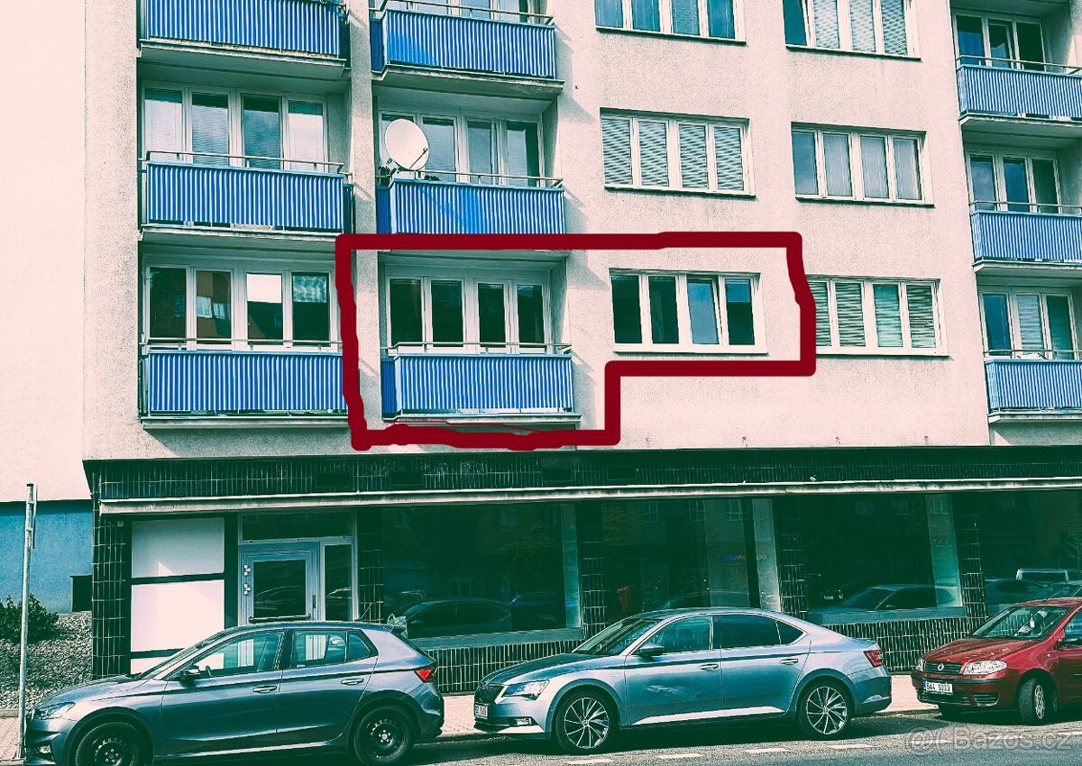 Pronájem bytu 1+1 44 m² s balkónem, náměstí Republiky, MB