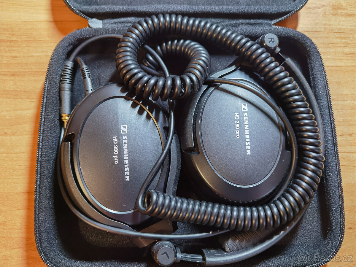 Sluchátka Sennheiser HD 380 Pro