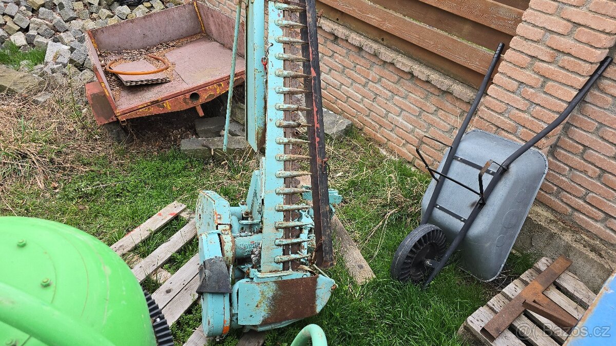 Lištová sekačka IŽ 152