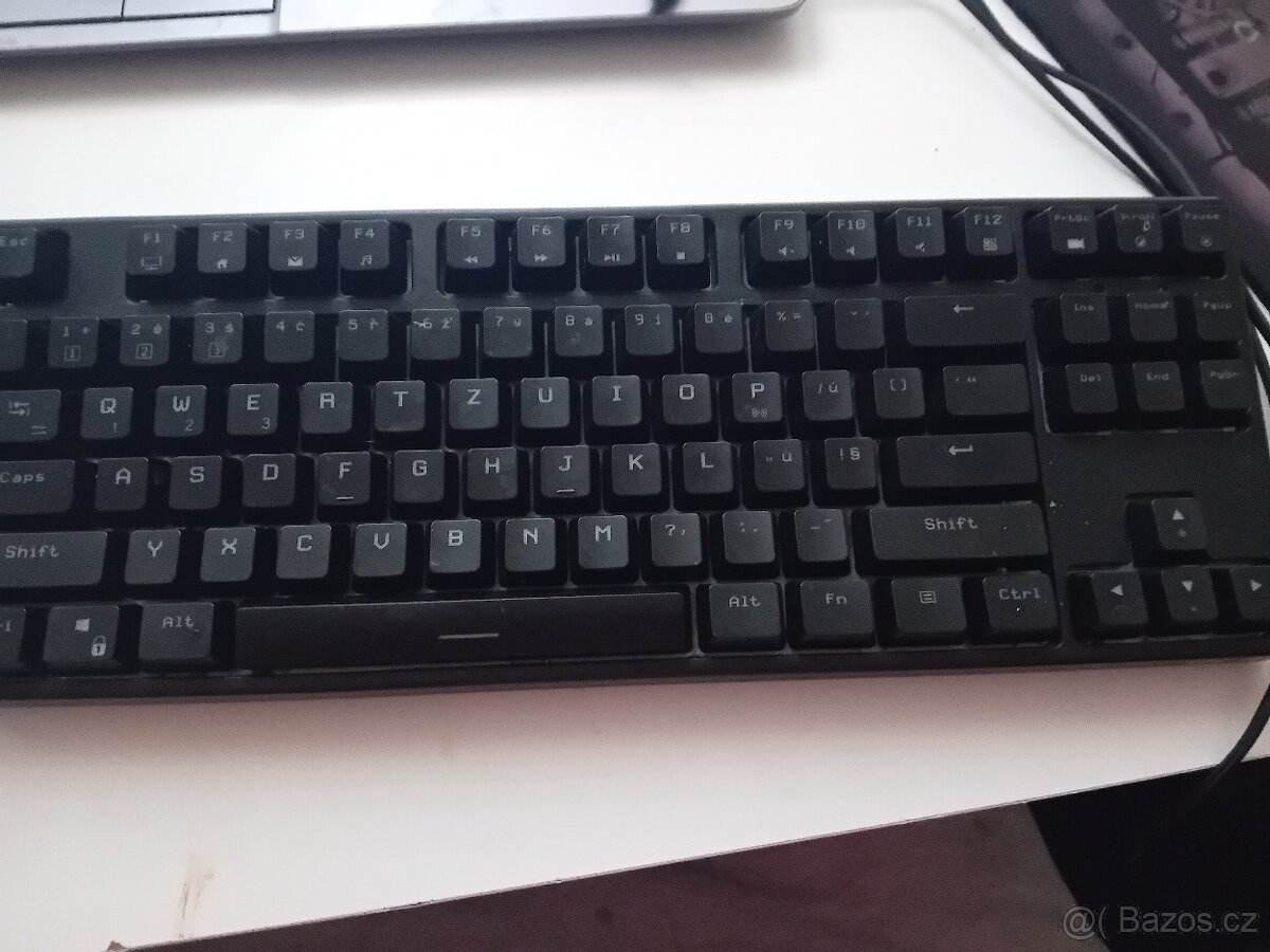 Prodám CZC gamimg klavesnici za slušnou cenu