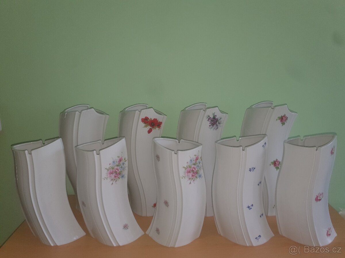 Váza porcelánová Royal Dux