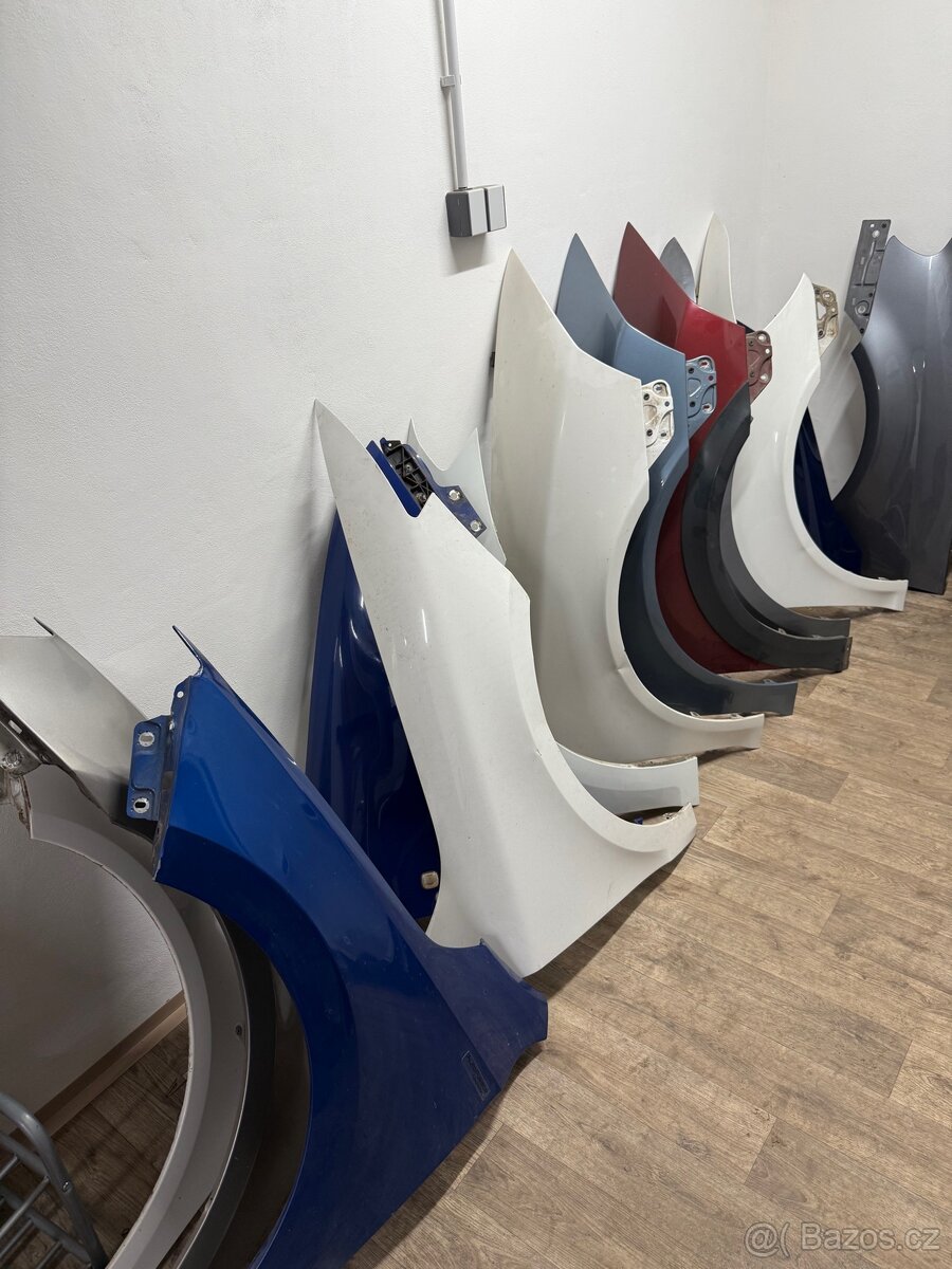 Různé blatníky Škoda, Volkswagen..