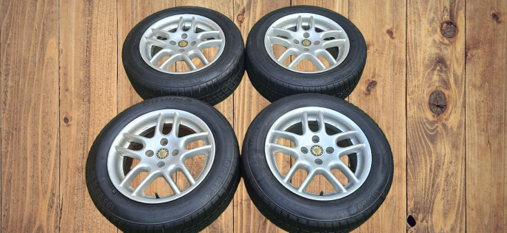 ALU 15" 4x100, ET35 se zimními pneu 195/60/15
